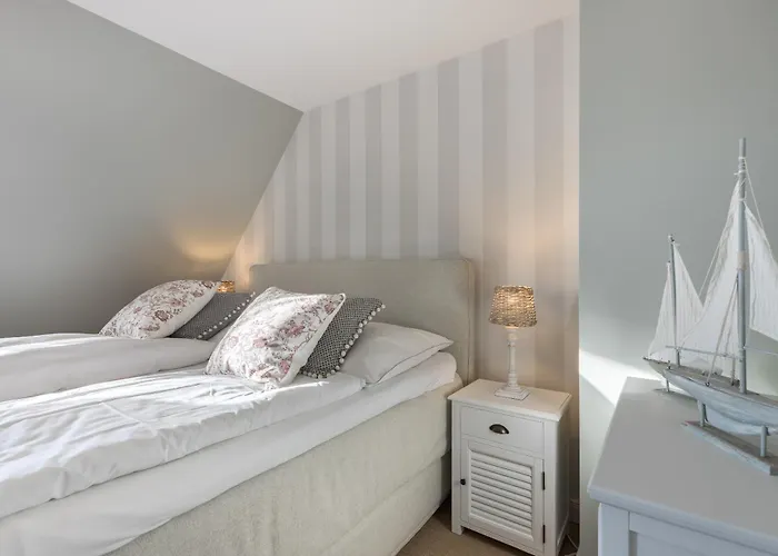 Vakantiehuis Ameland App 12 *